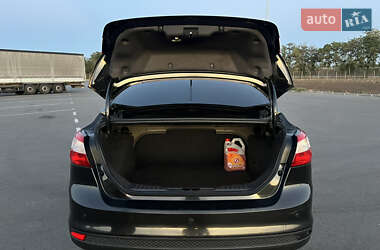 Седан Ford Focus 2013 в 