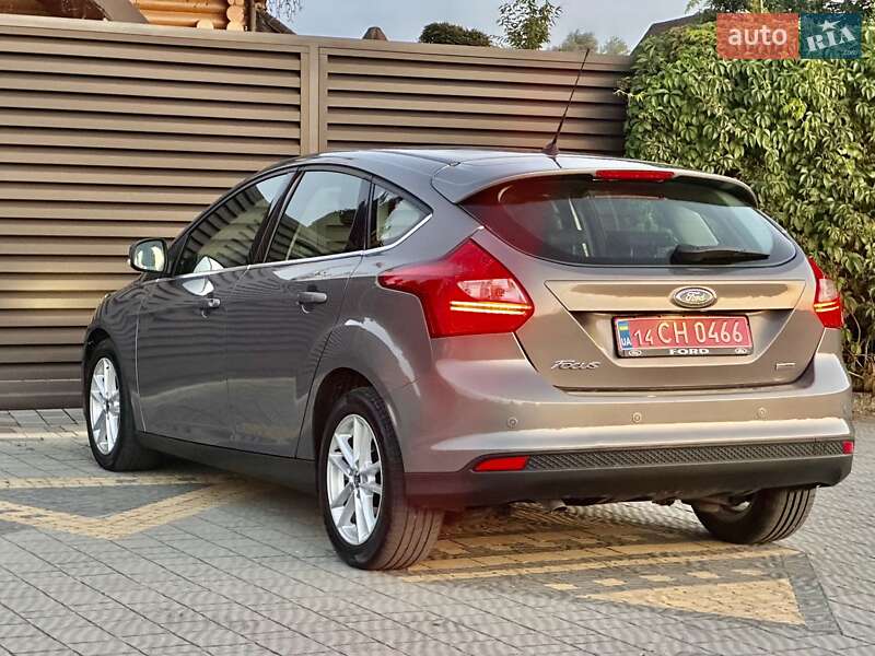 Хэтчбек Ford Focus 2012 в Стрые