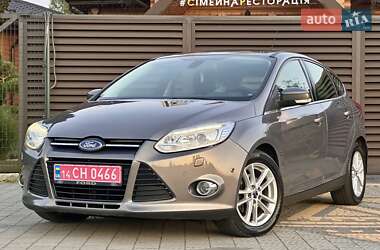 Хэтчбек Ford Focus 2012 в 