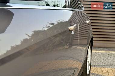 Хэтчбек Ford Focus 2012 в 