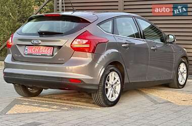 Хэтчбек Ford Focus 2012 в 