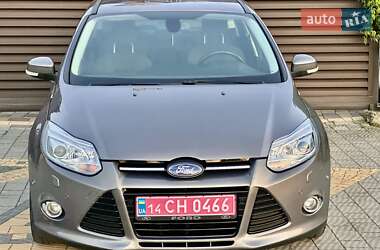 Хэтчбек Ford Focus 2012 в 