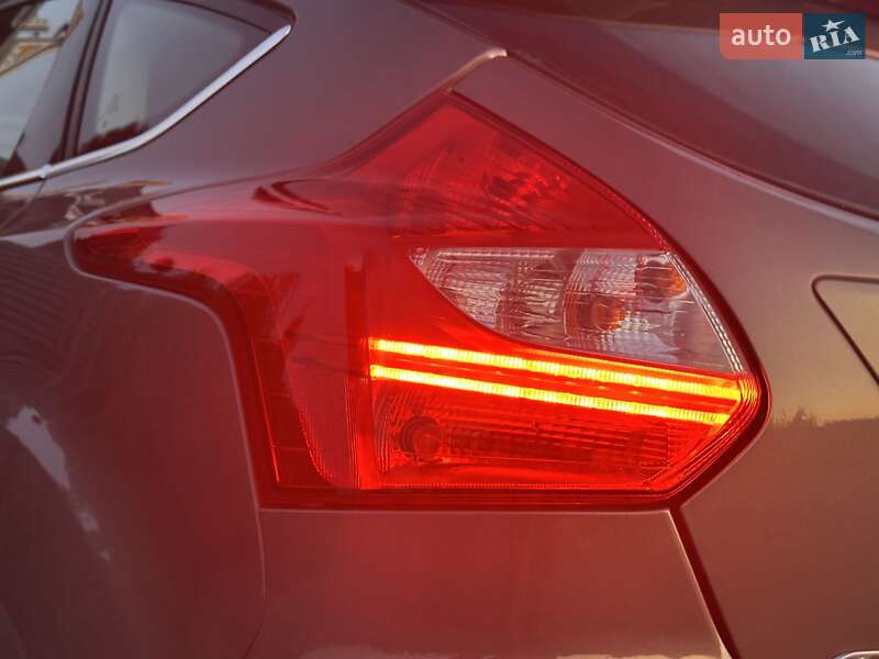 Хэтчбек Ford Focus 2012 в Стрые