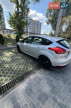 Хэтчбек Ford Focus 2016 в 