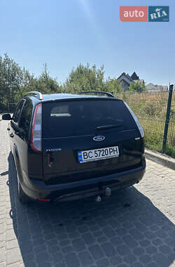 Универсал Ford Focus 2010 в 