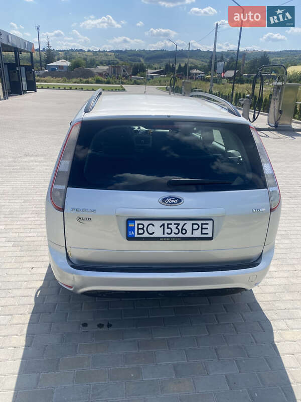 Универсал Ford Focus 2010 в Золочеве