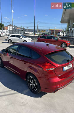 Хэтчбек Ford Focus 2015 в 