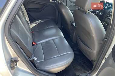Хэтчбек Ford Focus 2006 в 