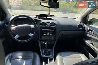 Хэтчбек Ford Focus 2006 в 
