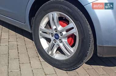 Хэтчбек Ford Focus 2006 в 