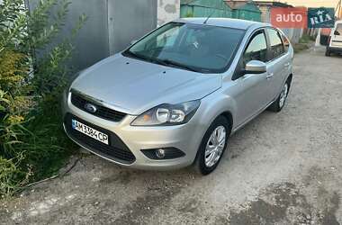 Хэтчбек Ford Focus 2011 в 