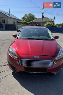 Хэтчбек Ford Focus 2015 в 