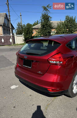 Хэтчбек Ford Focus 2015 в 
