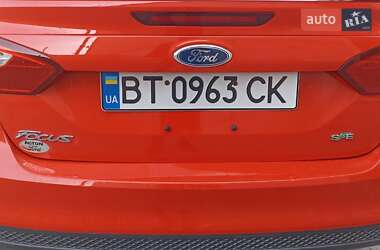Седан Ford Focus 2011 в 