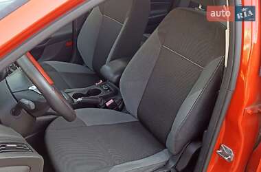 Седан Ford Focus 2011 в 