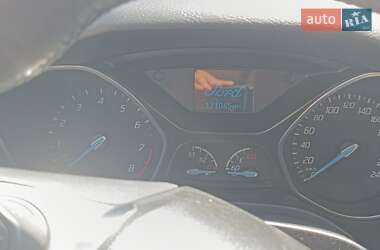 Хэтчбек Ford Focus 2013 в 