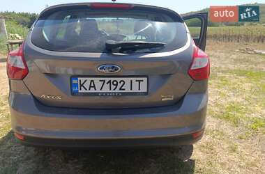 Хэтчбек Ford Focus 2013 в 