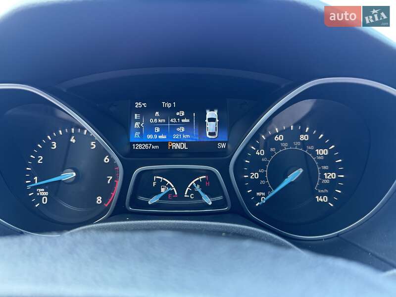 Хэтчбек Ford Focus 2016 в Днепре