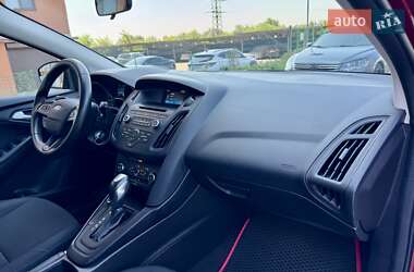 Хэтчбек Ford Focus 2016 в 