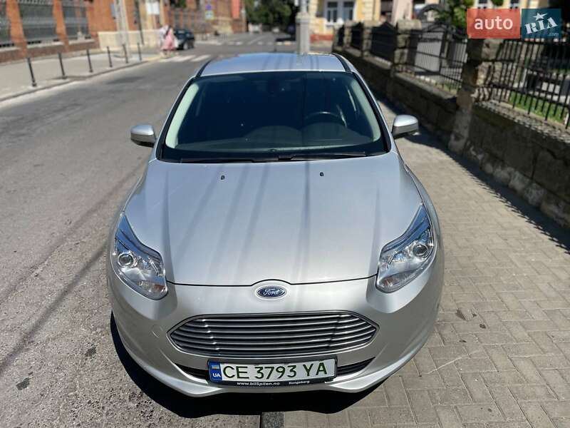Хэтчбек Ford Focus 2018 в Черновцах