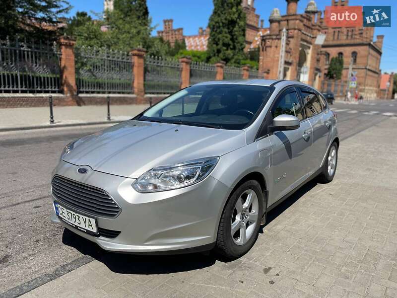 Хэтчбек Ford Focus 2018 в Черновцах