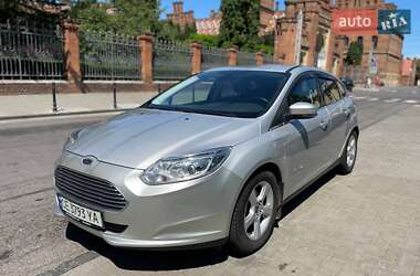 Хэтчбек Ford Focus 2018 в 