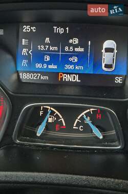 Седан Ford Focus 2015 в 