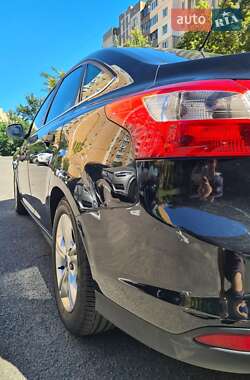 Седан Ford Focus 2012 в 