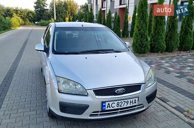 Хэтчбек Ford Focus 2006 в 
