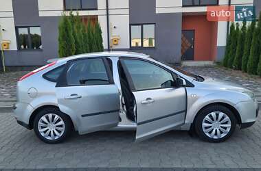 Хэтчбек Ford Focus 2006 в 