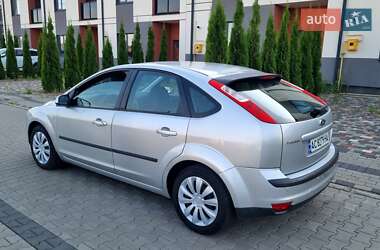 Хэтчбек Ford Focus 2006 в 