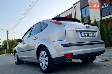 Хэтчбек Ford Focus 2006 в 