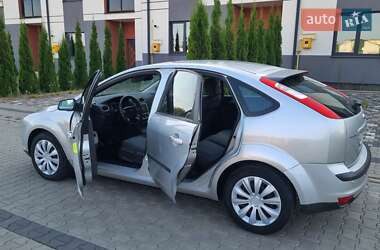Хэтчбек Ford Focus 2006 в 