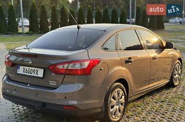 Седан Ford Focus 2013 в 