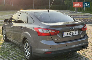 Седан Ford Focus 2013 в 