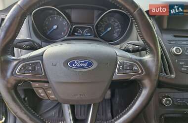 Седан Ford Focus 2016 в 