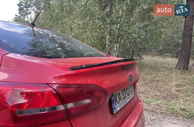 Седан Ford Focus 2015 в 