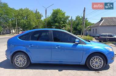Хэтчбек Ford Focus 2010 в 