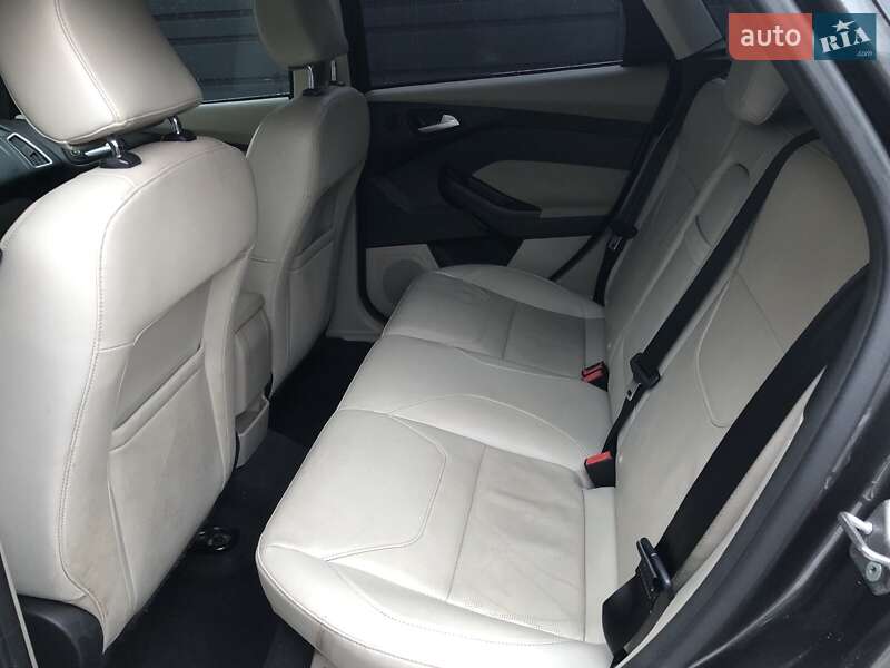 Хэтчбек Ford Focus 2015 в Ирпене