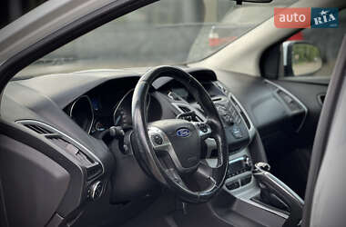Седан Ford Focus 2013 в 