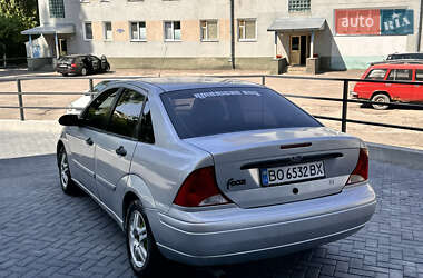 Седан Ford Focus 2002 в 