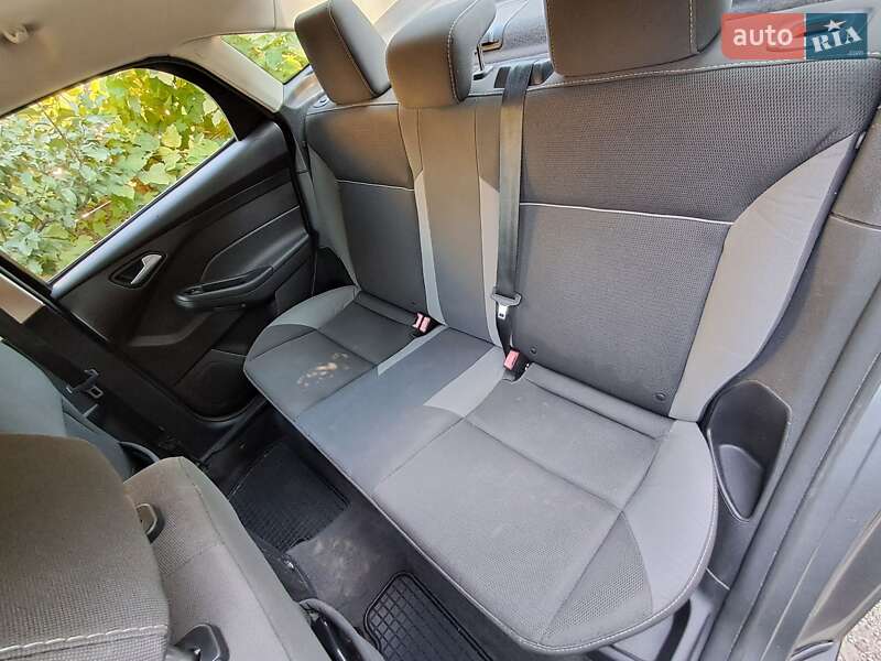 Седан Ford Focus 2013 в Запорожье фото 12 Седан Ford Focus 2013 в Запорожье