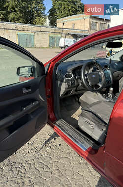 Хэтчбек Ford Focus 2009 в 
