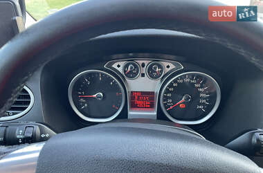 Универсал Ford Focus 2010 в 