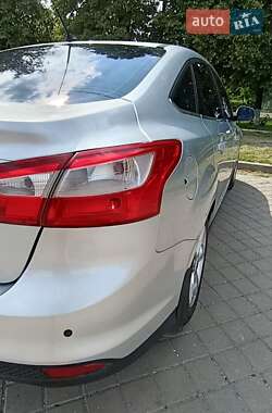 Седан Ford Focus 2013 в 