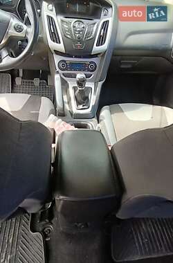 Седан Ford Focus 2013 в 