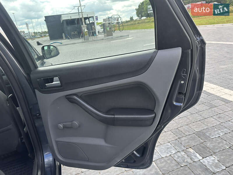 Универсал Ford Focus 2010 в Львове