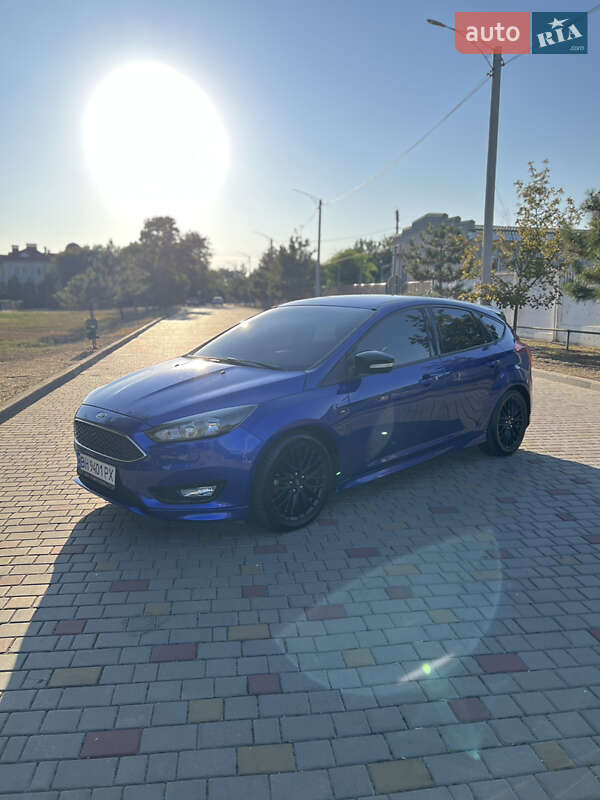 Хэтчбек Ford Focus 2014 в Измаиле