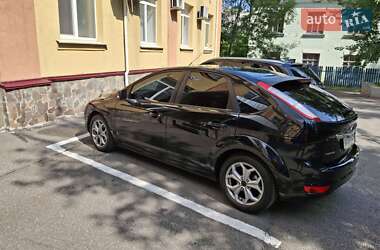 Хетчбек Ford Focus 2010 в 