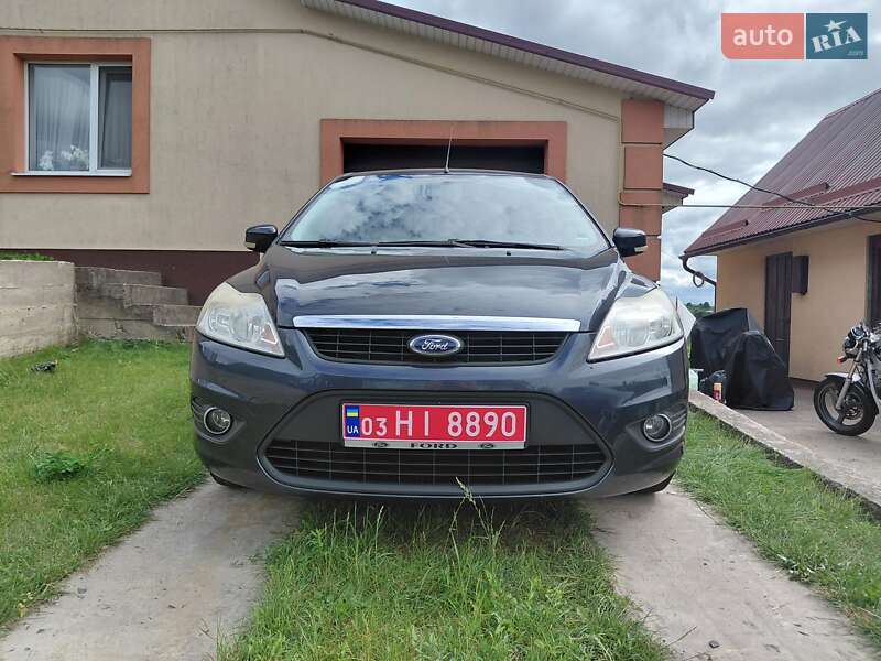 Хэтчбек Ford Focus 2010 в Ровно